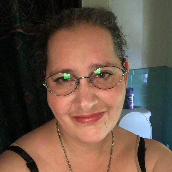 Meet your Posher, Jamie - Picture 2 of 3